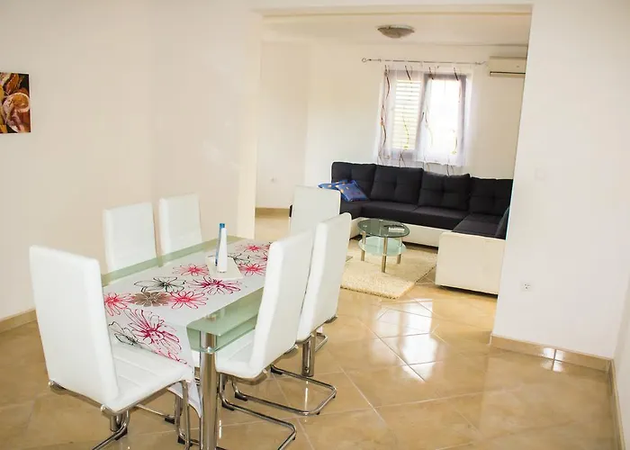 Vasto Appartamento Kaštela